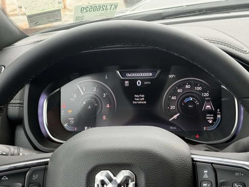 New 2026 RAM 2500 Laramie AWD/4WD image 11