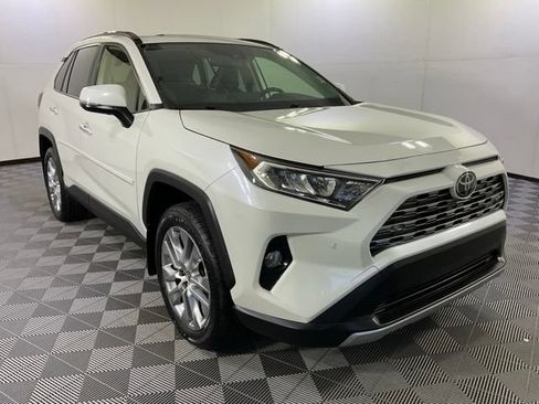 Used 2019 Toyota RAV4 Limited w/ Cold Weather Package AWD/4WD image 3