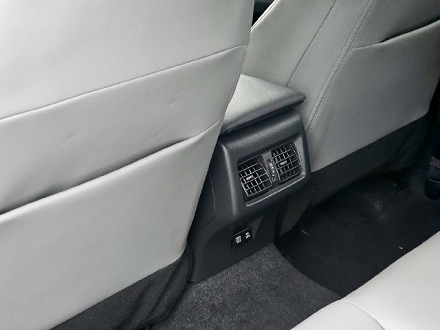 Used 2025 Toyota Camry SE FWD image 26