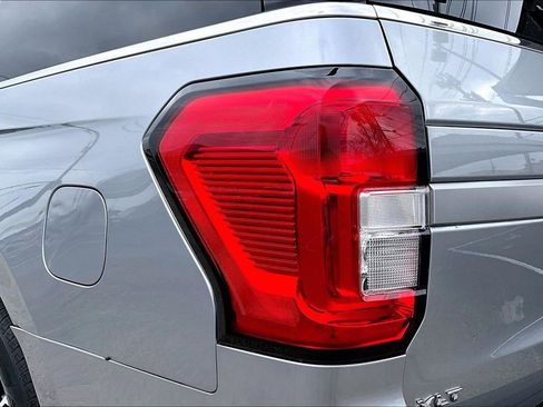 Used 2024 Ford Expedition Max XLT image 45