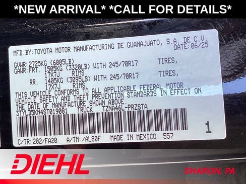 Used 2025 Toyota Tacoma SR AWD/4WD image 17
