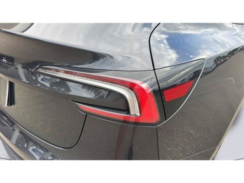 Used 2025 Tesla Model 3 Long Range RWD image 39