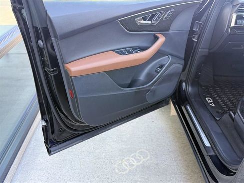 Used 2021 Audi Q7 3.0T Premium w/ Convenience Package AWD/4WD image 15