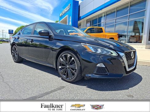 Used 2019 Nissan Altima 2.5 SR FWD image 1