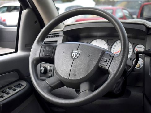 Used 2007 Dodge Ram 1500 Truck SLT image 14