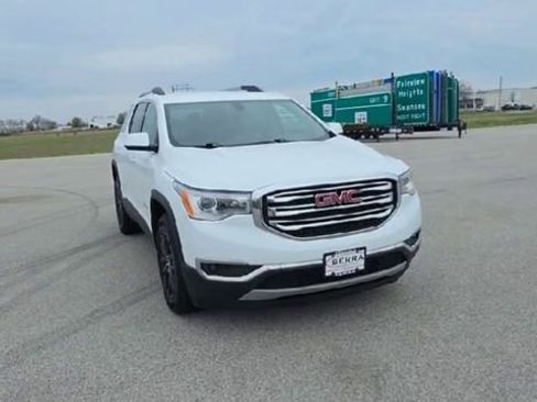 Used 2018 GMC Acadia SLT image 2
