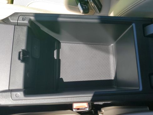 Used 2023 BMW 230i Coupe image 26