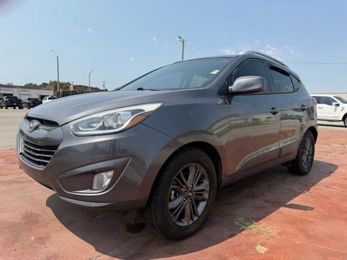 Used 2015 Hyundai Tucson SE AWD/4WD image 1