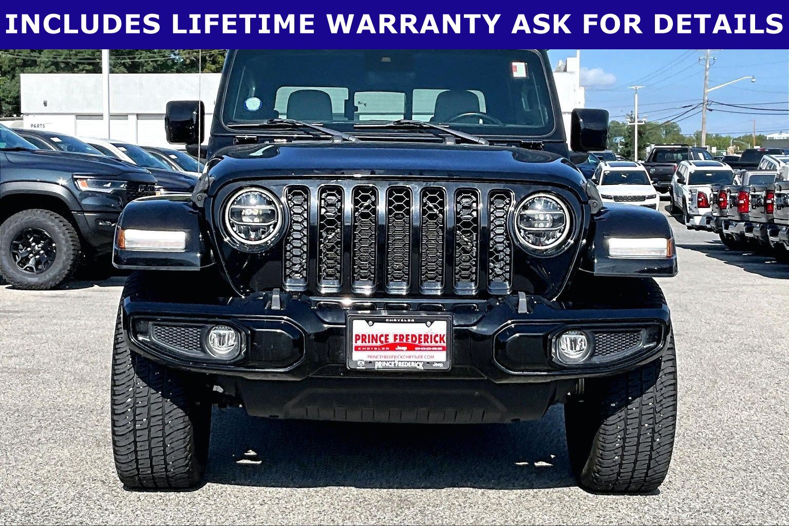 Used 2022 Jeep Gladiator Overland AWD/4WD image 2