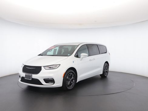 Used 2022 Chrysler Pacifica Touring-L w/ S Appearance Package image 47