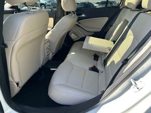 Used 2018 Mercedes-Benz GLA 250 4MATIC image 12