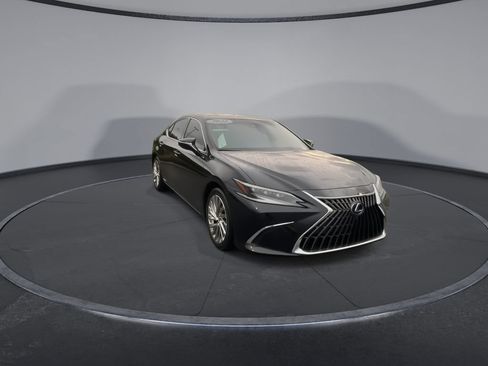 Used 2022 Lexus ES 300h Ultra Luxury w/ Accessory Package 2 FWD image 3