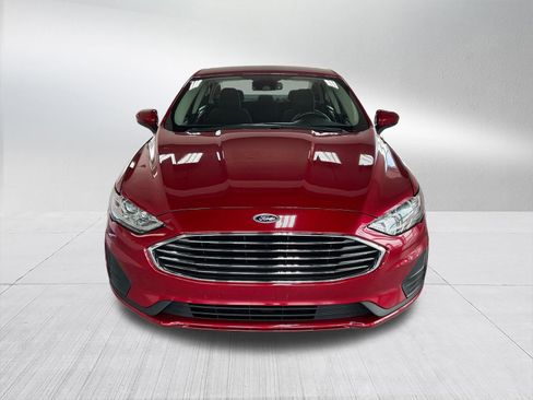 Used 2020 Ford Fusion SE FWD image 2