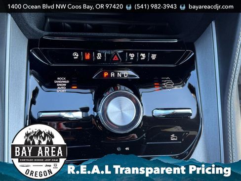 New 2025 Jeep Wagoneer Series III w/ Premium Group I image 16