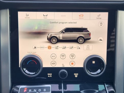 Used 2020 Land Rover Range Rover Long Wheelbase Autobiography image 17