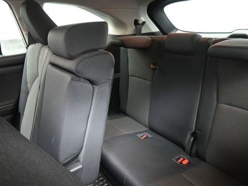 Used 2020 Toyota Highlander L image 20