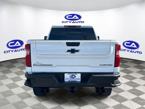 Used 2024 Chevrolet Silverado 2500 Custom w/ Custom Value Package AWD/4WD image 5