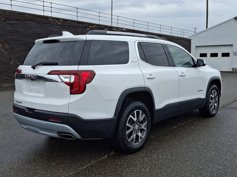 Certified 2023 GMC Acadia SLE w/ Driver Convenience Package image 6