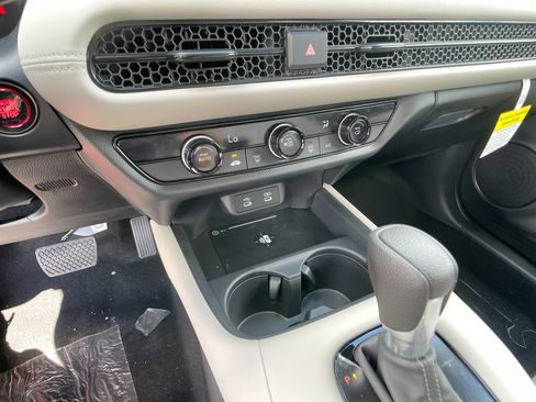 New 2026 Honda HR-V LX image 17