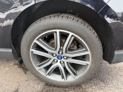 Used 2019 Ford Edge Titanium w/ Canadian Touring Package image 32