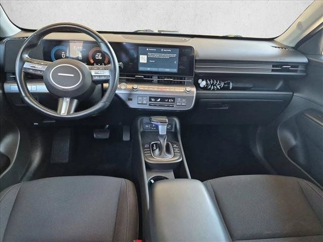 Used 2025 Hyundai Kona SEL FWD image 17