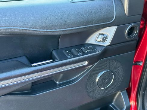 Used 2018 Ford Expedition XLT w/ Equipment Group 202A image 12