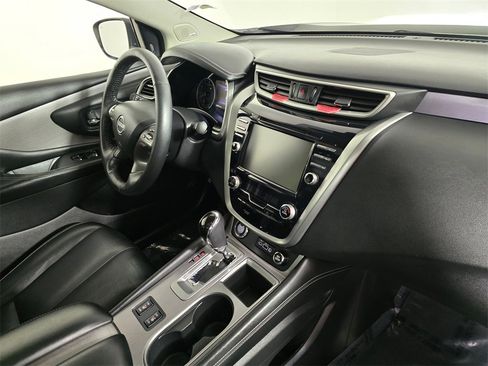 Used 2024 Nissan Murano SL image 10