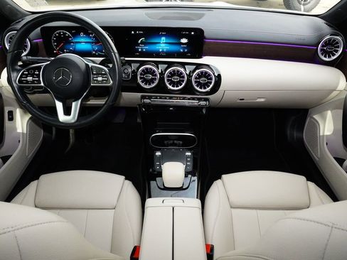 Used 2023 Mercedes-Benz CLA 250 4MATIC w/ Premium Package image 23