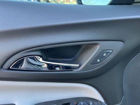 Used 2024 Chevrolet Equinox LS w/ LS Convenience Package image 25