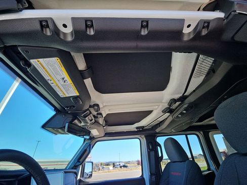 New 2025 Jeep Wrangler Unlimited Rubicon w/ Convenience Group image 52