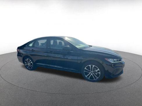 Used 2025 Volkswagen Jetta Sport image 2