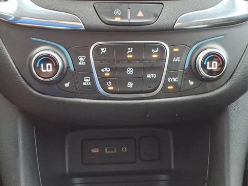 Used 2023 Chevrolet Equinox LT FWD image 20