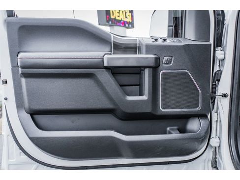 Used 2018 Ford F150 Lariat w/ Equipment Group 502A Luxury AWD/4WD image 6