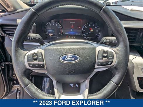 Used 2023 Ford Explorer XLT RWD image 13
