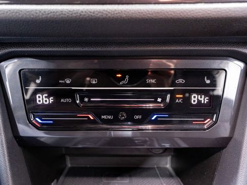 Used 2023 Volkswagen Tiguan SE image 18