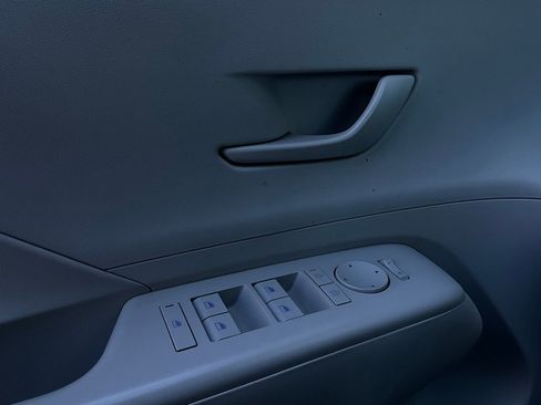 Used 2025 Hyundai Kona SEL image 21