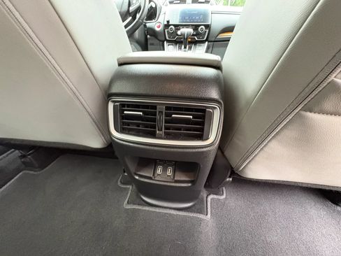 Used 2018 Honda CR-V Touring image 18