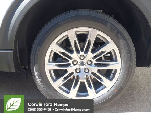 New 2025 Ford Explorer Active w/ Active Comfort Package image 30