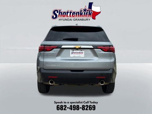 Used 2023 Chevrolet Traverse LT AWD/4WD image 7