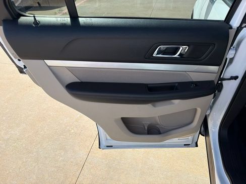Used 2018 Ford Explorer 4WD image 14
