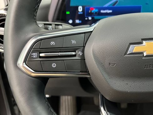 Used 2026 Chevrolet Equinox LT FWD image 46