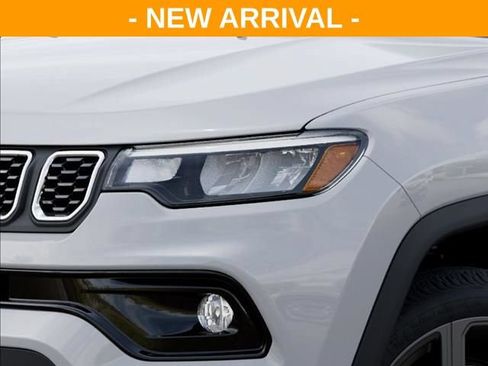 Used 2026 Jeep Compass Limited w/ Sun, Sound & Navigation Group AWD/4WD image 10
