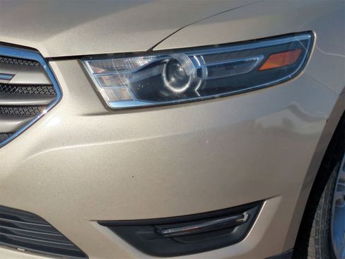 Used 2018 Ford Taurus SEL w/ Equipment Group 201A image 12