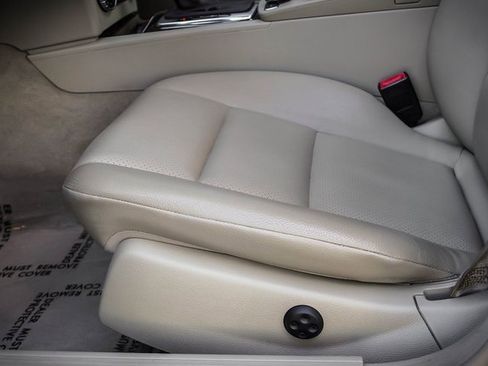 Used 2014 Mercedes-Benz C 250 Sedan image 11