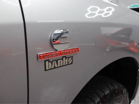 Used 2021 RAM 2500 Tradesman w/ Chrome Appearance Group AWD/4WD image 7