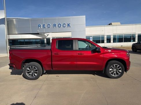 Used 2022 Chevrolet Silverado 1500 RST image 2
