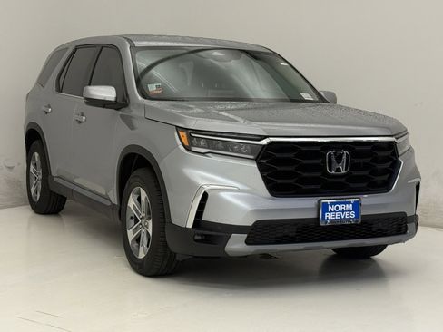 New 2025 Honda Pilot EX-L image 3
