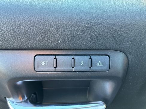 Used 2018 Chevrolet Silverado 2500 LTZ w/ LTZ Plus Package image 21