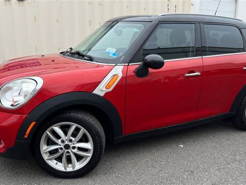 Used 2014 MINI Cooper Countryman FWD image 3