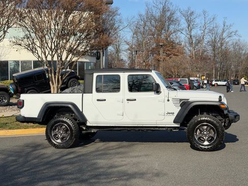 Certified 2022 Jeep Gladiator Sport image 5